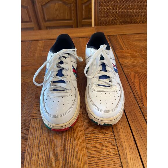 Nike Air Force One Low crayon white sneaker size 5 - Picture 2 of 7